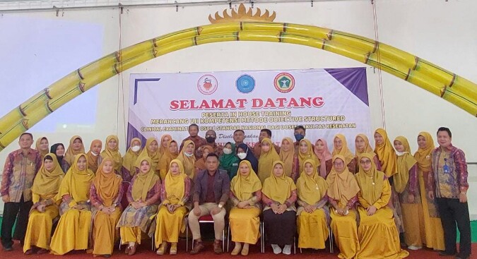 FKES UMPRI GELAR IN HOUSE TRAINING